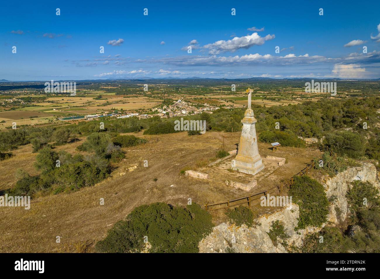 Vue aérienne du sommet du Puig de Santa Eugènia, près du village de Santa Eugènia (Majorque, Îles Baléares, Espagne) Banque D'Images
