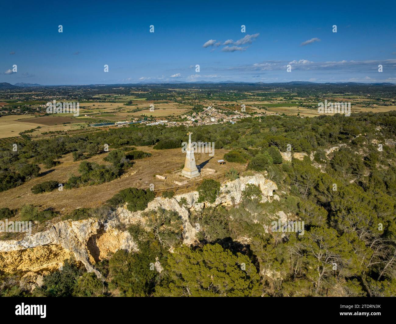 Vue aérienne du sommet du Puig de Santa Eugènia, près du village de Santa Eugènia (Majorque, Îles Baléares, Espagne) Banque D'Images