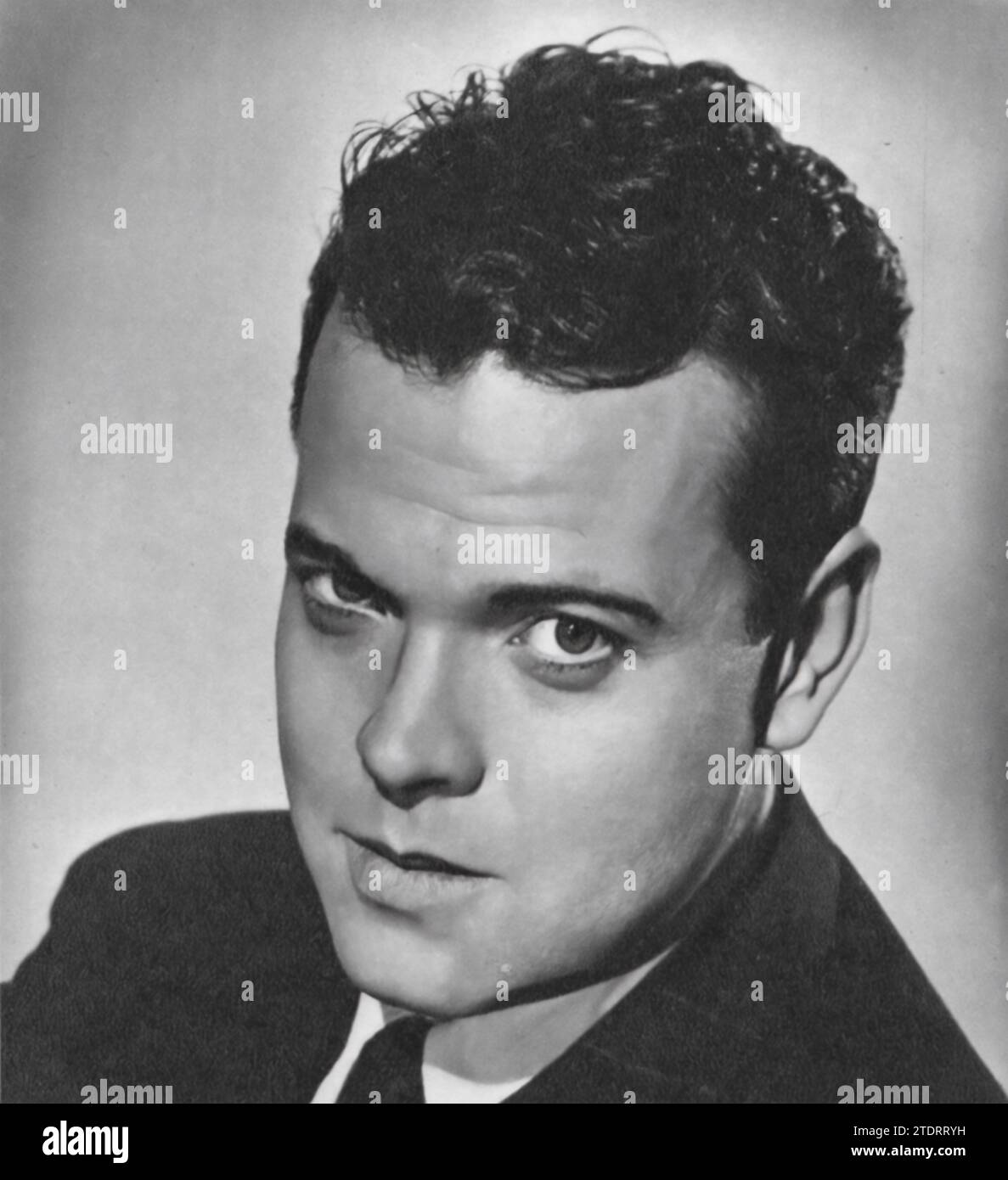 Orson Welles joue le film Macbeth de 1948, une adaptation