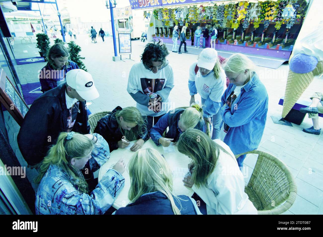 Campagne anti-alcool au Seaport IJmuiden, IJmuiden, pays-Bas, 20-07-1999, Whizgle News from the Past, sur mesure pour l'avenir. Explorez les récits historiques, l'image de l'agence néerlandaise avec une perspective moderne, comblant le fossé entre les événements d'hier et les perspectives de demain. Un voyage intemporel façonnant les histoires qui façonnent notre avenir Banque D'Images