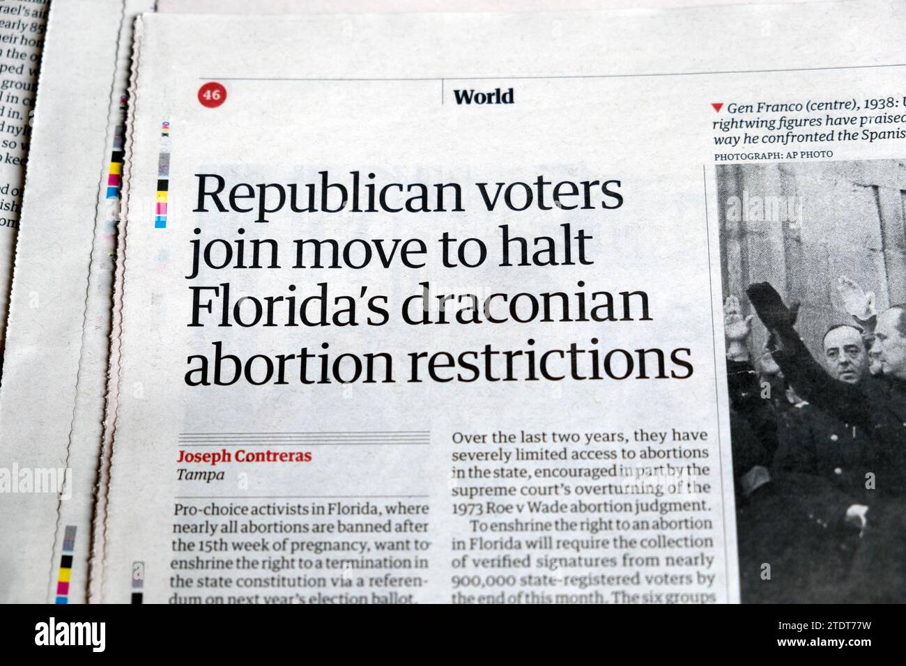 « Les électeurs Reputlican AMÉRICAINS rejoignent la décision d'arrêter les restrictions draconiennes à l'avortement en Floride » dans le titre du journal Guardian 2024 USA Election article 2023 UK Banque D'Images