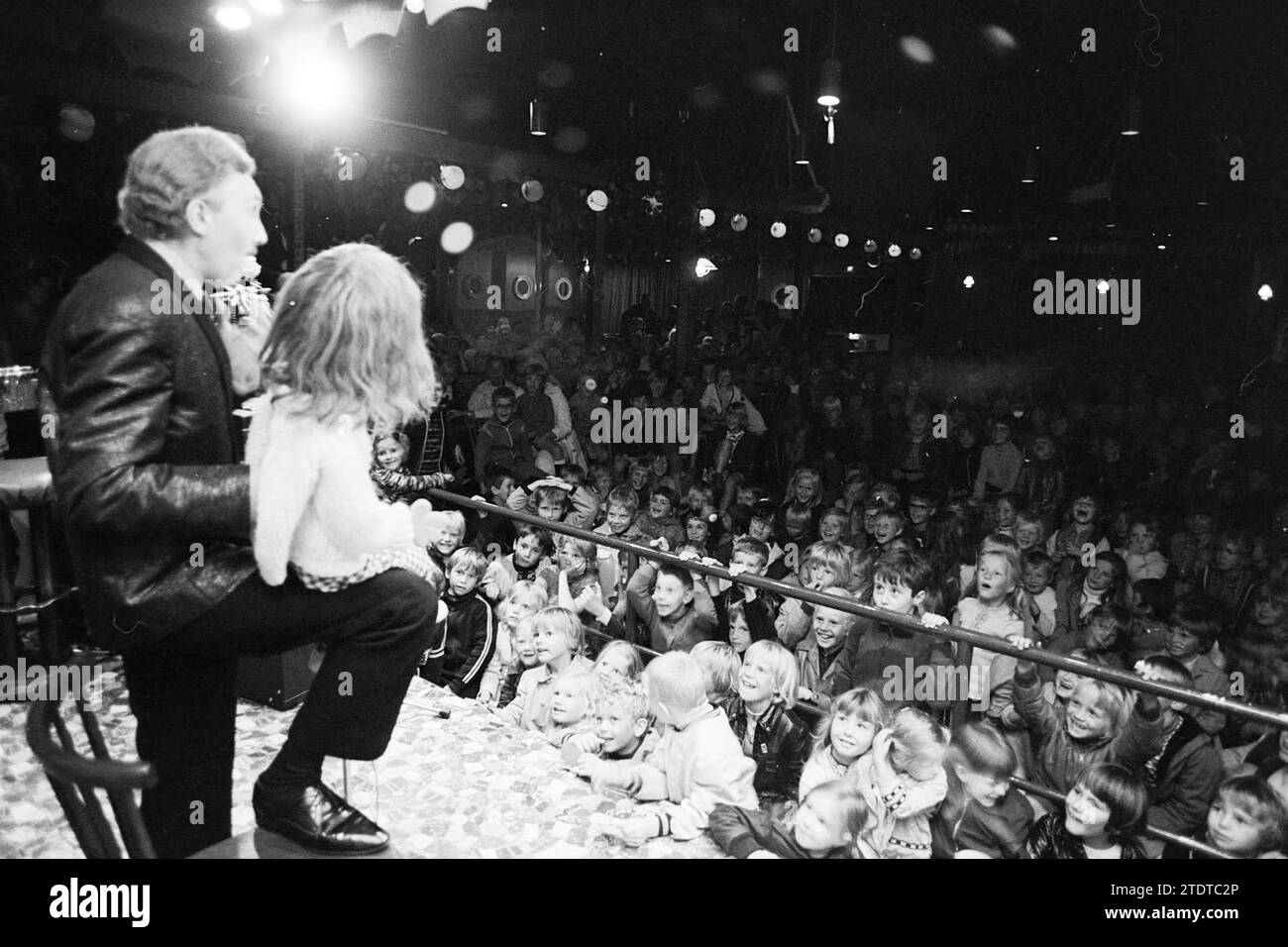 Ouverture Rekreade, ouverture, ouvertures, en cours d'utilisation, 28-06-1971, Whizgle nouvelles du passé, adaptées à l'avenir. Explorez les récits historiques, l'image de l'agence néerlandaise avec une perspective moderne, comblant le fossé entre les événements d'hier et les perspectives de demain. Un voyage intemporel façonnant les histoires qui façonnent notre avenir Banque D'Images