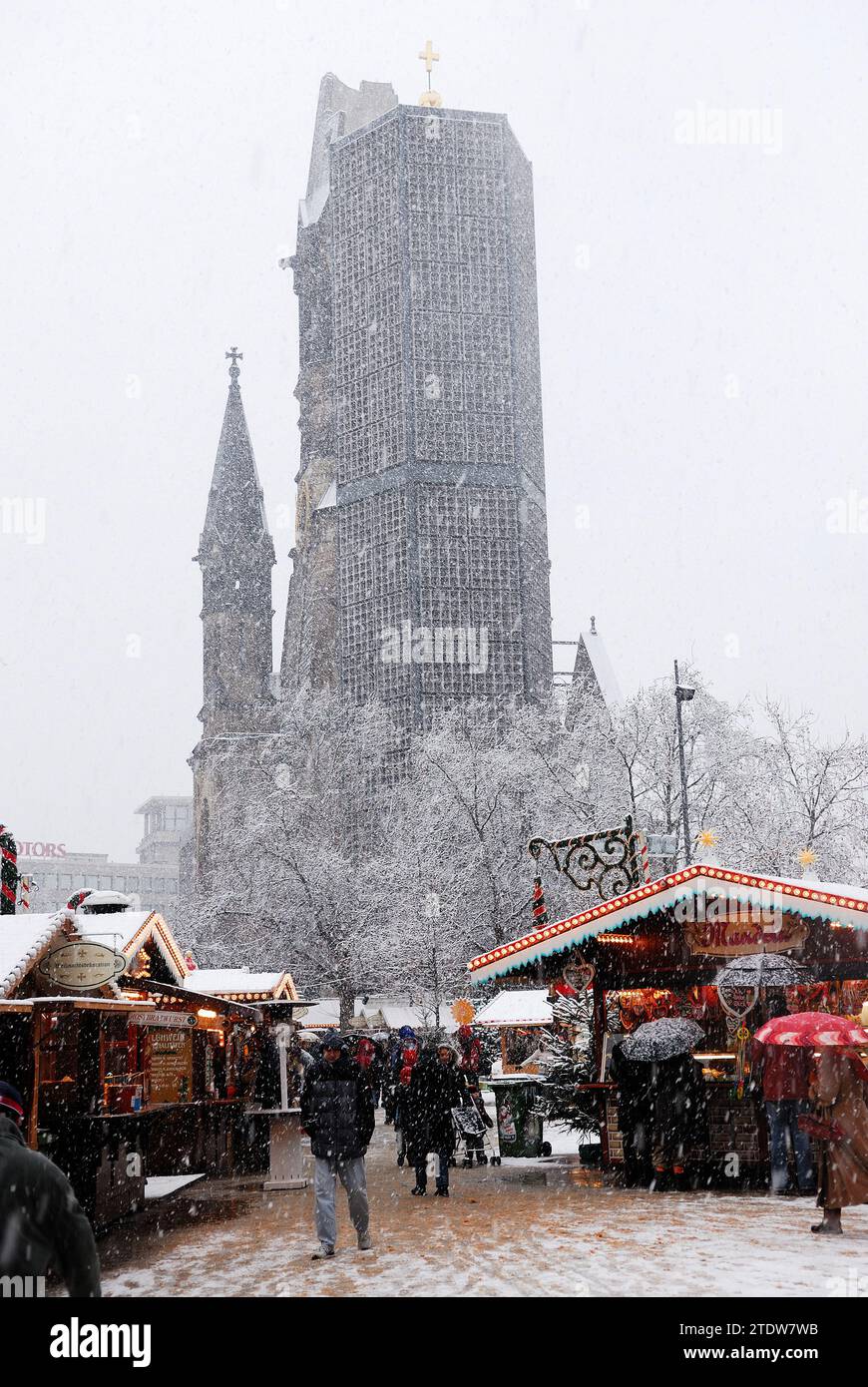 Kudamm et Kaiser-Wilhelm-GedŠchtnis-Kirche à Berlin, voyage berlinois, photo Kazimierz Jurewicz, Banque D'Images