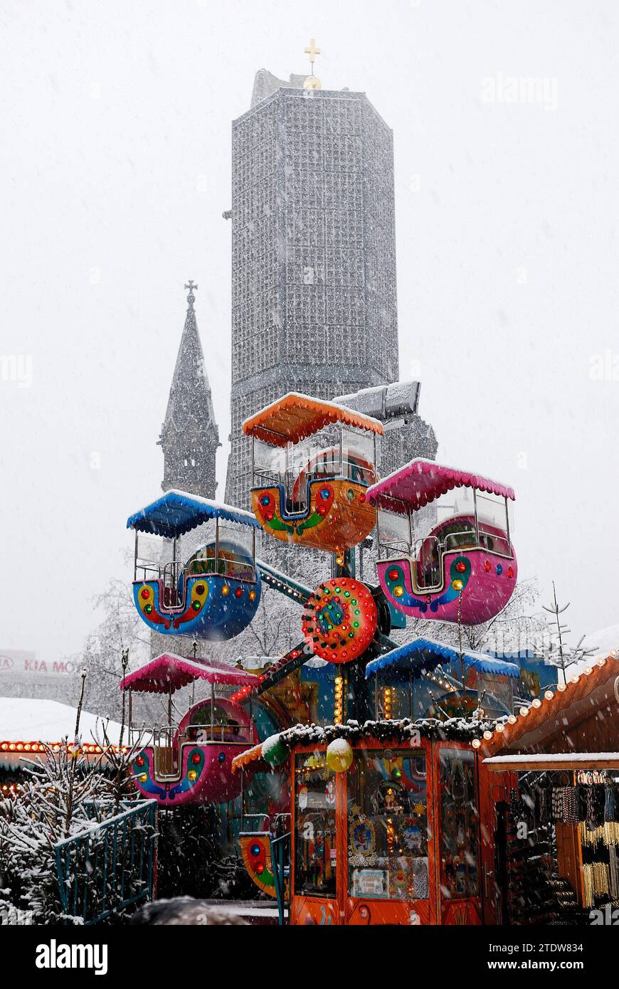 Kudamm et Kaiser-Wilhelm-GedŠchtnis-Kirche à Berlin, voyage berlinois, photo Kazimierz Jurewicz, Banque D'Images