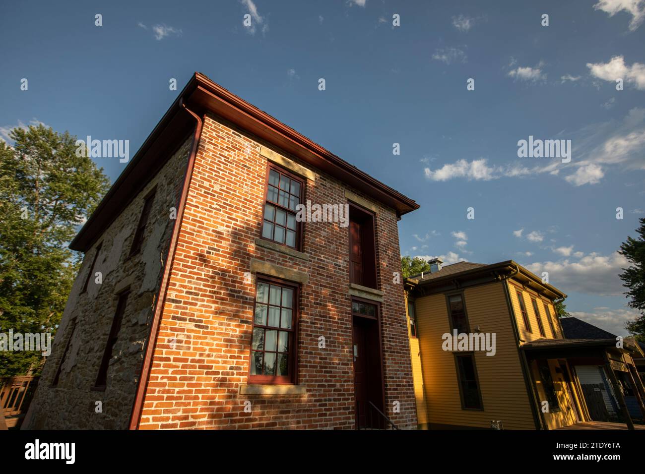 Topeka, Kansas, États-Unis - 17 juin 2023 : la lumière de l'après-midi brille sur l'historique Ritchie House, un arrêt sur la route ferroviaire souterraine aidant autrefois enslav Banque D'Images