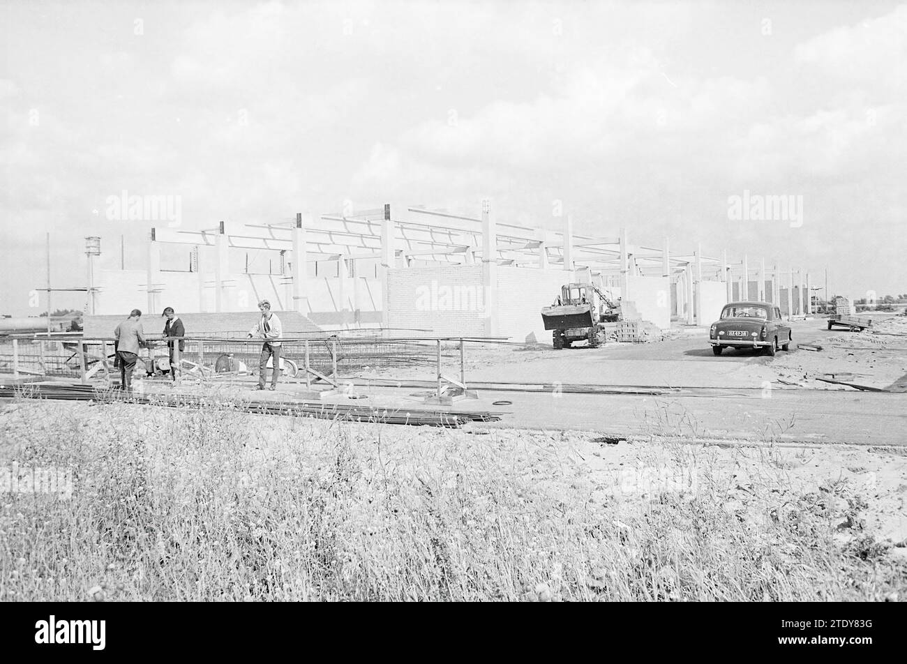 Entrepôt de construction, brique silico-calcaire, Construction, fosses de construction, 16-07-1968, Whizgle nouvelles du passé, adaptées à l'avenir. Explorez les récits historiques, l'image de l'agence néerlandaise avec une perspective moderne, comblant le fossé entre les événements d'hier et les perspectives de demain. Un voyage intemporel façonnant les histoires qui façonnent notre avenir. Banque D'Images