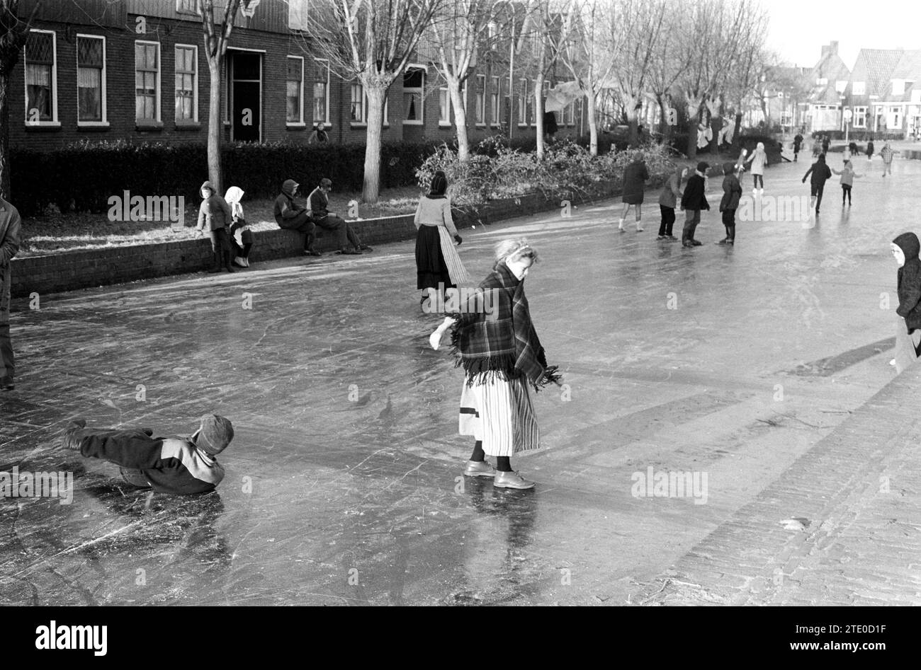 Journée de lavage et de patinage à Volendam ca. 24 décembre 1962 Banque D'Images