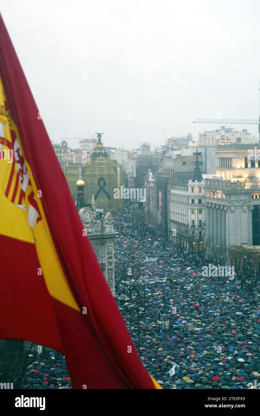 03/11/2004. Madrid, 03-12-04 manifestation contre le terrorisme. Photo : Ángel de Antonio. Crédit : Album / Archivo ABC / Ángel de Antonio Banque D'Images 03/11/2004. Madrid, 03-12-04 manifestation contre le terrorisme. Photo : Ángel de Antonio. Crédit : Album / Archivo ABC / Ángel de Antonio Banque D'Images
