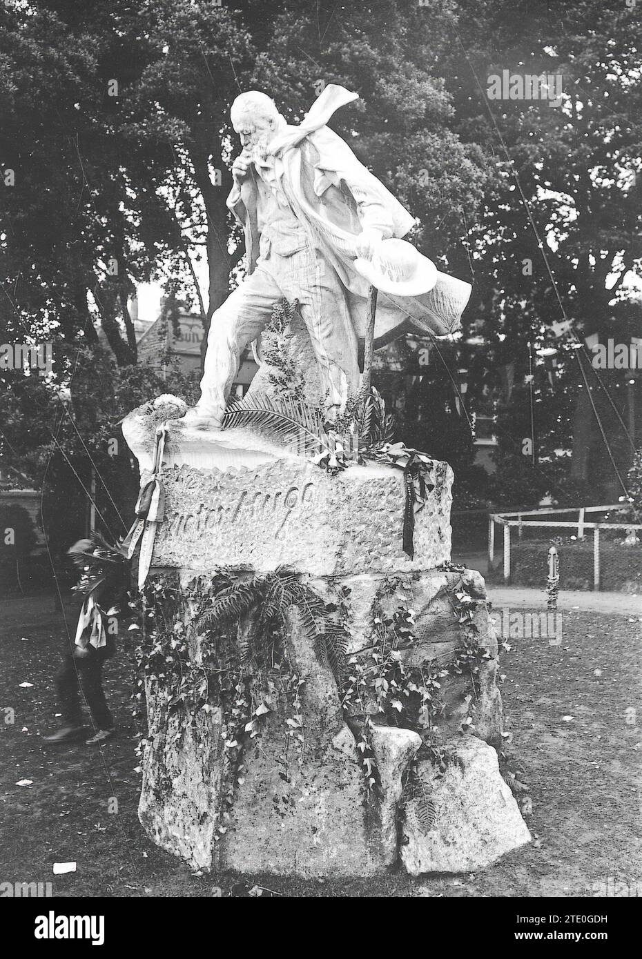 Île de Guernesey (Royaume-Uni), 7/8/1914. Monument dédié à l'écrivain français Victor Hugo, inauguré avec une célébration franco-britannique commune. Crédit : Album / Archivo ABC / M. Rol Banque D'Images