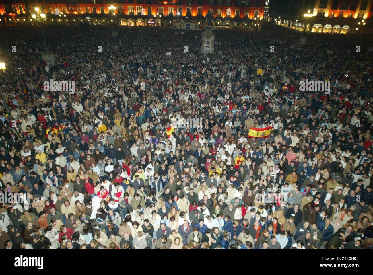 03/11/2004. Valladolid, 03-12-04, photo César Minguela, manifestation contre le terrorisme......... Archdc. Crédit : Album / Archivo ABC / Cesar Minguela Banque D'Images 03/11/2004. Valladolid, 03-12-04, photo César Minguela, manifestation contre le terrorisme......... Archdc. Crédit : Album / Archivo ABC / Cesar Minguela Banque D'Images