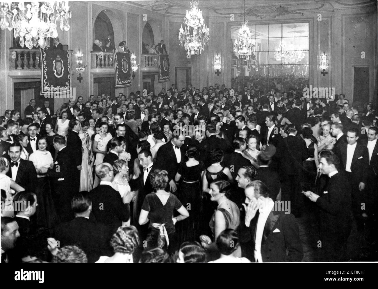 Barcelone, 01/07/1936. Apparition de la salle de l'Hôtel Ritz à Barcelone pendant le bal de charité pour soutenir l'hôpital de la Croix-Rouge. Crédit : Album / Archivo ABC / Josep Brangulí Banque D'Images
