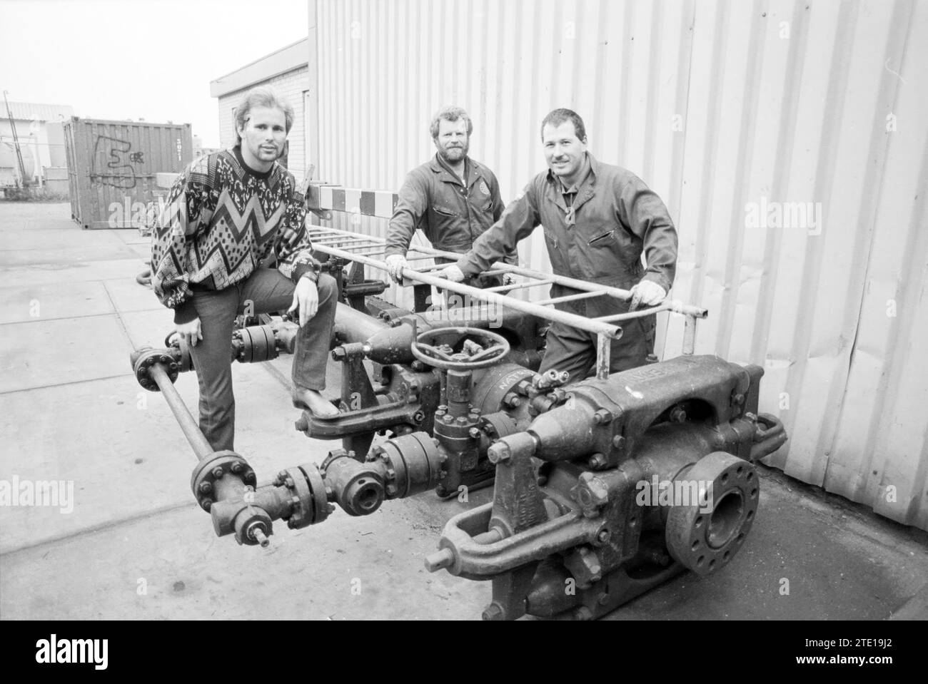 A and S Well service IJmuiden, IJmuiden, pays-Bas, 23-01-1991, Whizgle News from the Past, taillé sur mesure pour l'avenir. Explorez les récits historiques, l'image de l'agence néerlandaise avec une perspective moderne, comblant le fossé entre les événements d'hier et les perspectives de demain. Un voyage intemporel façonnant les histoires qui façonnent notre avenir. Banque D'Images