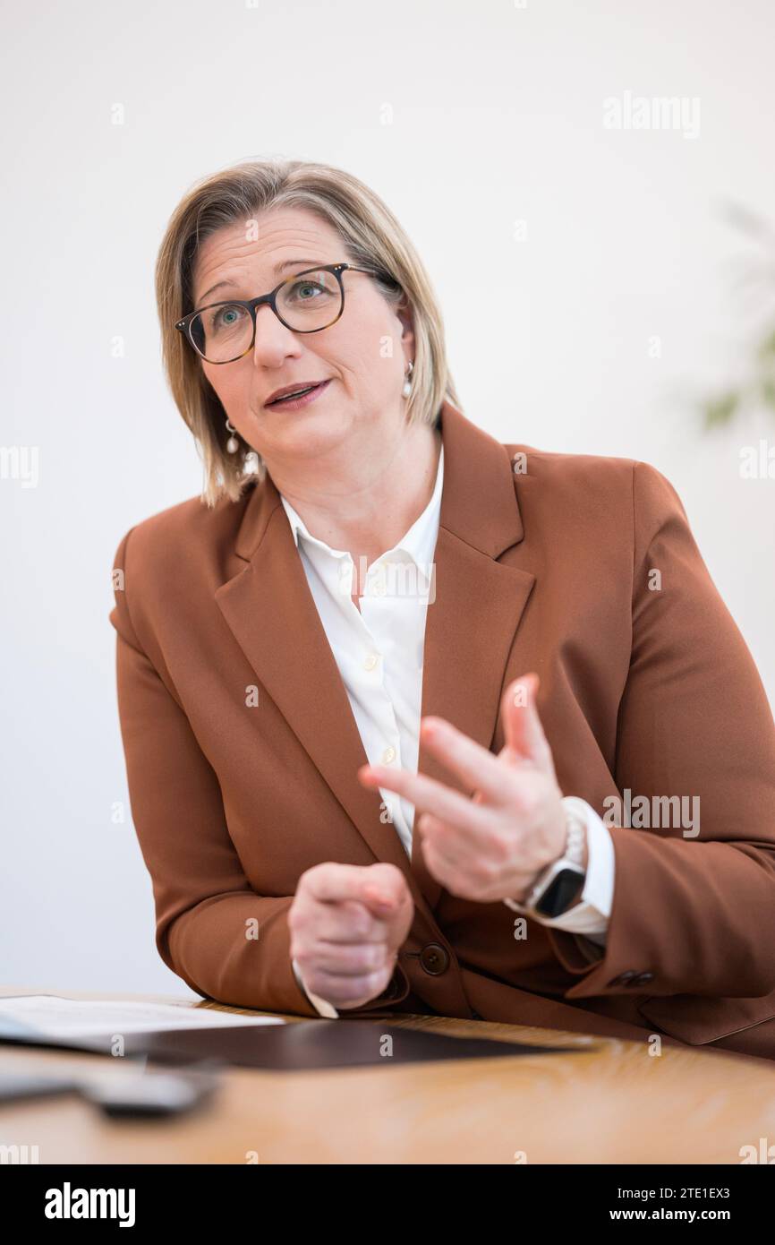 19 décembre 2023, Sarre, Saarbrücken Anke Rehlinger (SPD), ministre