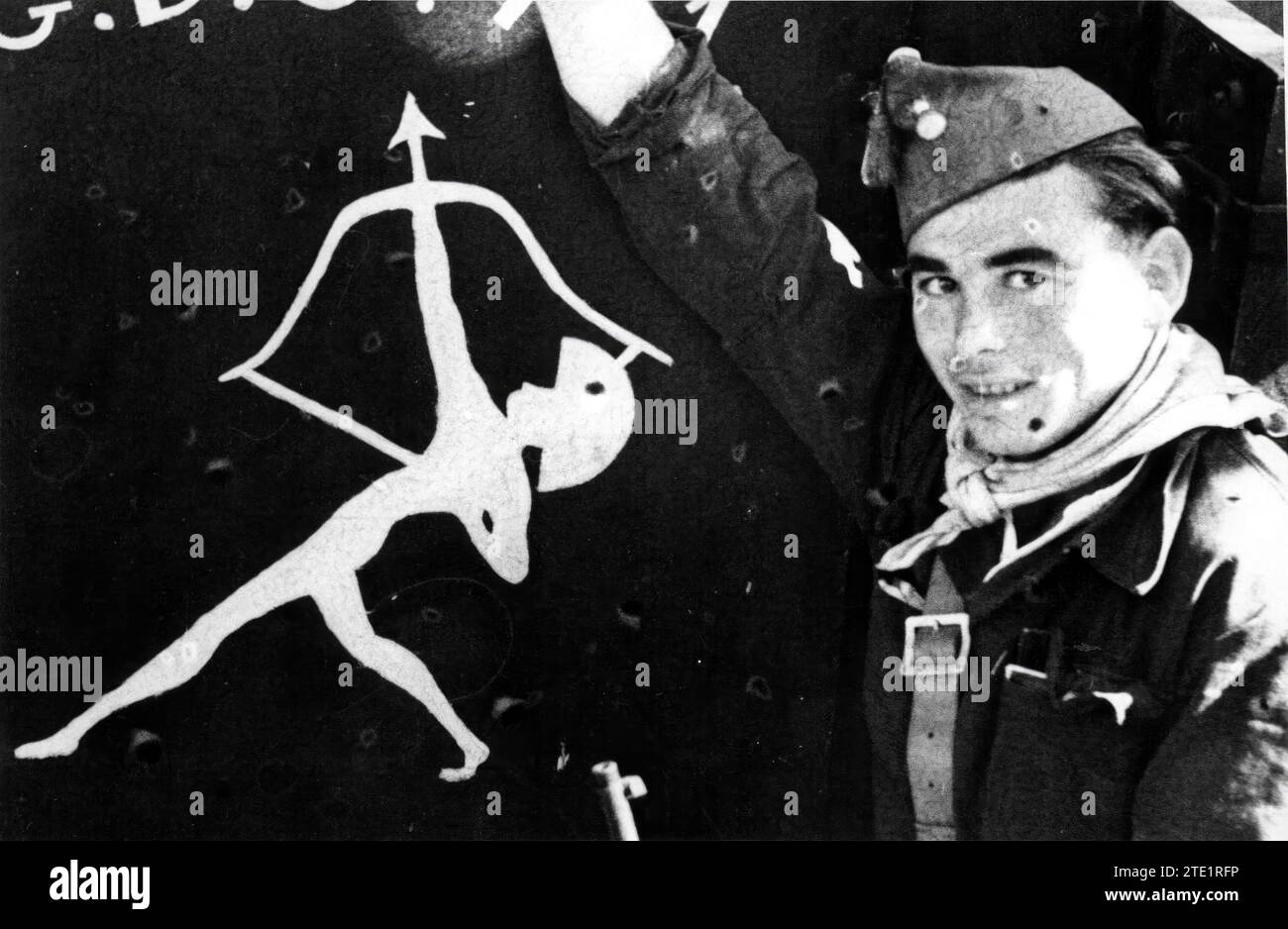 08/31/1936. L'artillerie anti-aérienne a adopté comme mascotte la figure d'une cible qu'ils ont peinte sur du matériel de guerre. Crédit : Album / Archivo ABC / José Díaz Casariego Banque D'Images