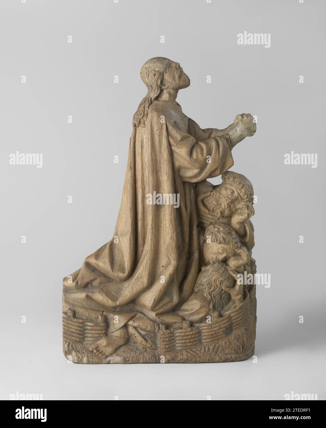 Agonie dans le jardin, Maître de Hakendover (peut-être copie après), c. 1445 - c. 1455 devant le Christ agenouillé sont les trois apôtres endormis, chacun avec une main contre la tête ; au premier plan une clôture. Chêne de Bruxelles (bois) devant le Christ agenouillé sont les trois apôtres endormis, chacun avec une main contre la tête ; au premier plan une clôture. Chêne de Bruxelles (bois) Banque D'Images
