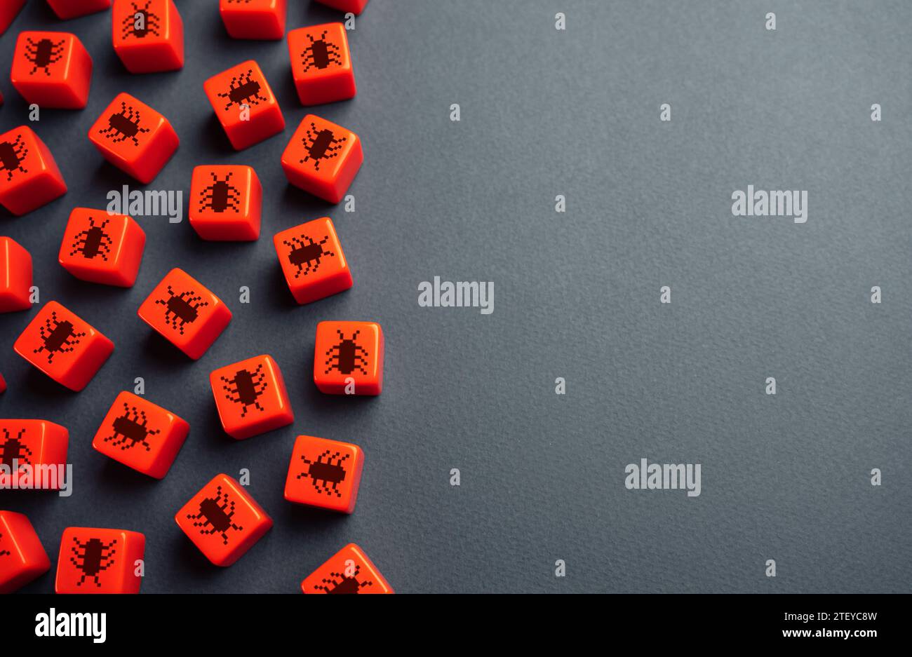 Beaucoup de bugs informatiques et de virus. Trouver des vulnérabilités et des erreurs dans les logiciels pour des récompenses. Débogage, test et révision du code. Dépannage. BR Banque D'Images