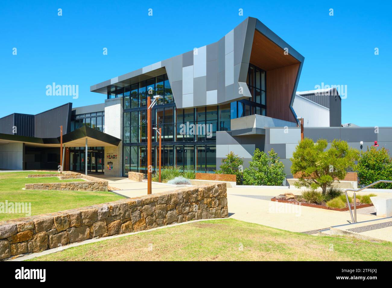 Le Margaret River HEART Building, Nala Bardip Mia - Our Story place, un centre culturel, artistique et de divertissement à Margaret River, en Australie occidentale. Banque D'Images