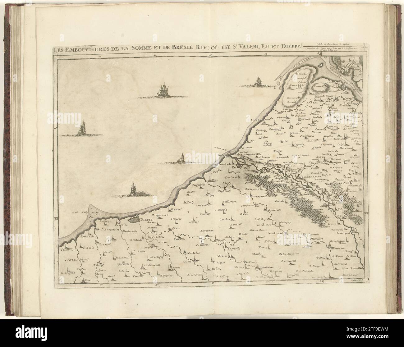 Carte de la côte du Nord de la France avec les embouchures de la somme et de la Bresle, 1710, 1710 carte de la côte du Nord de la France avec les embouchures de la somme et de la Bresle, 1710. Fait partie d'une collection groupée de plans de batailles et de villes célèbres dans la guerre de succession d'Espagne. Cet album est l’une des 24 premières planches qui forment ensemble une très grande carte du sud des pays-Bas. Bruxelles papier gravure / gravure Nord de la France carte de la côte du Nord de la France avec les embouchures des rivières somme et de Bresle, 1710. Partie d'une collection groupée de plans de batailles et de villes reno Banque D'Images