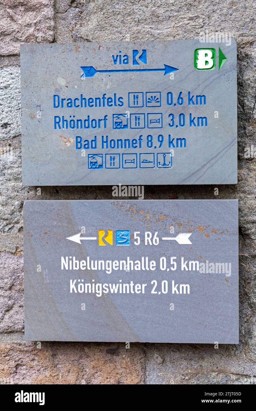 Panneau indiquant 'Donkeys Track' à Dragon's Rock, Königswinter, Rhénanie du Nord-Westphalie, Allemagne Banque D'Images