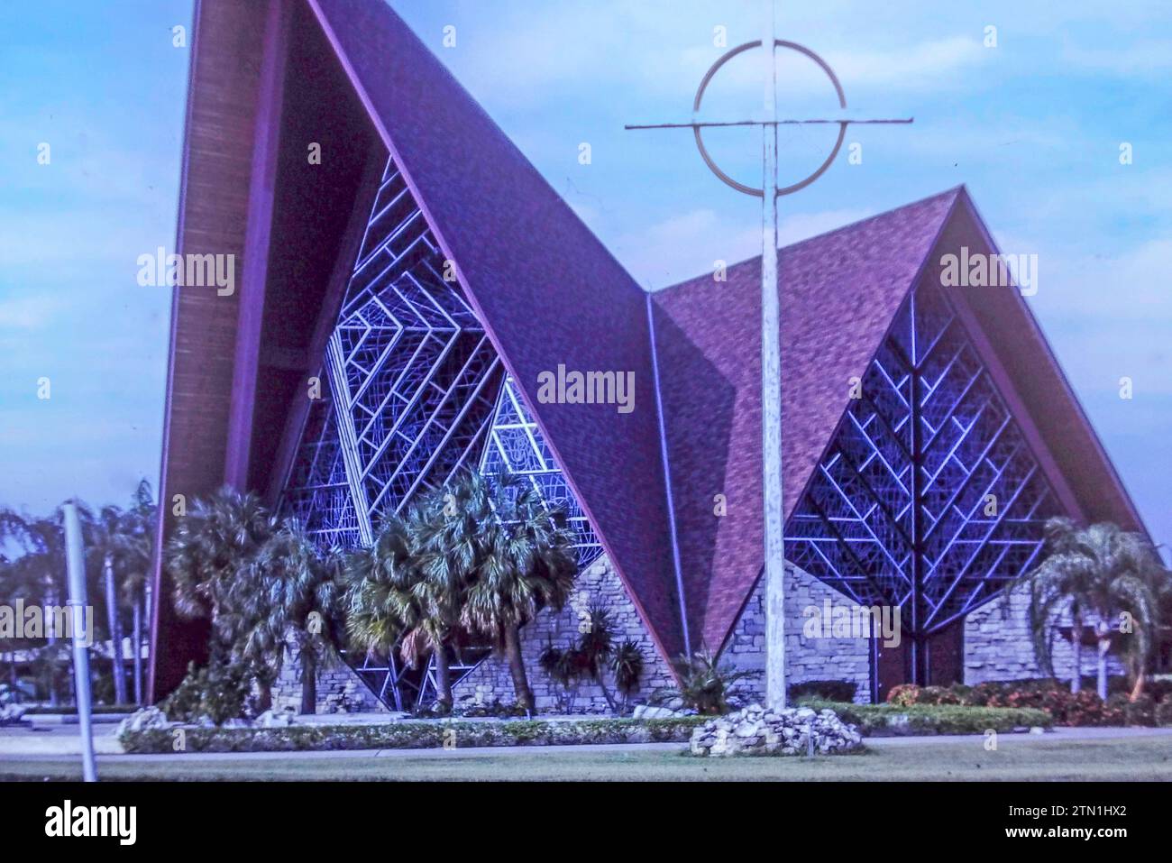 Grace Lutheran Church and School St Pete Florida USA vu ici dans cette image prise c1970s. Banque D'Images