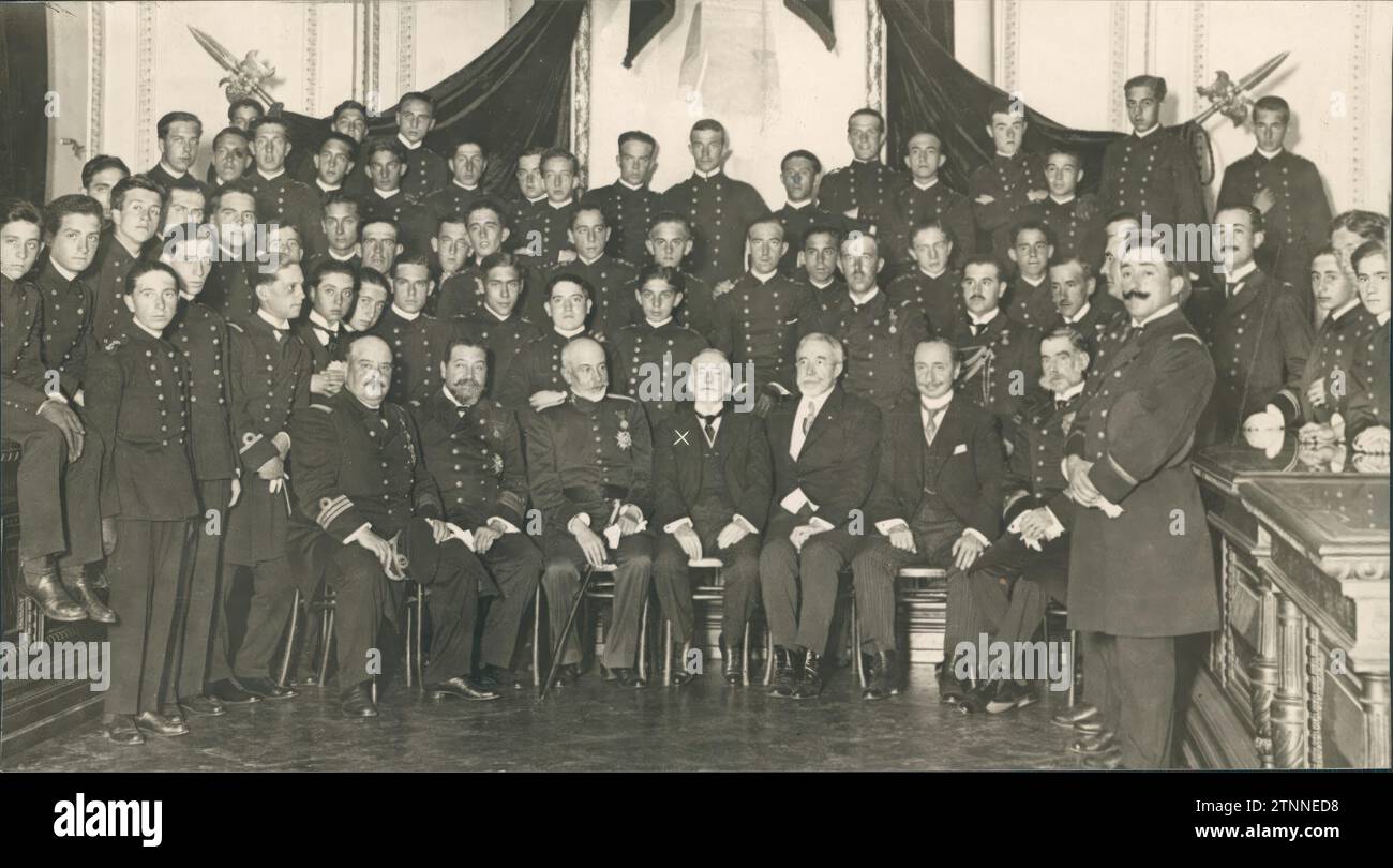 09/27/1919. Saint Sébastien. Dans la mairie. Le ministre de la Marine (X), avec les autorités locales, à la réception en l'honneur des gardes de Marine de la 'Giralda'. Crédit : Album / Archivo ABC / Julio Duque Banque D'Images