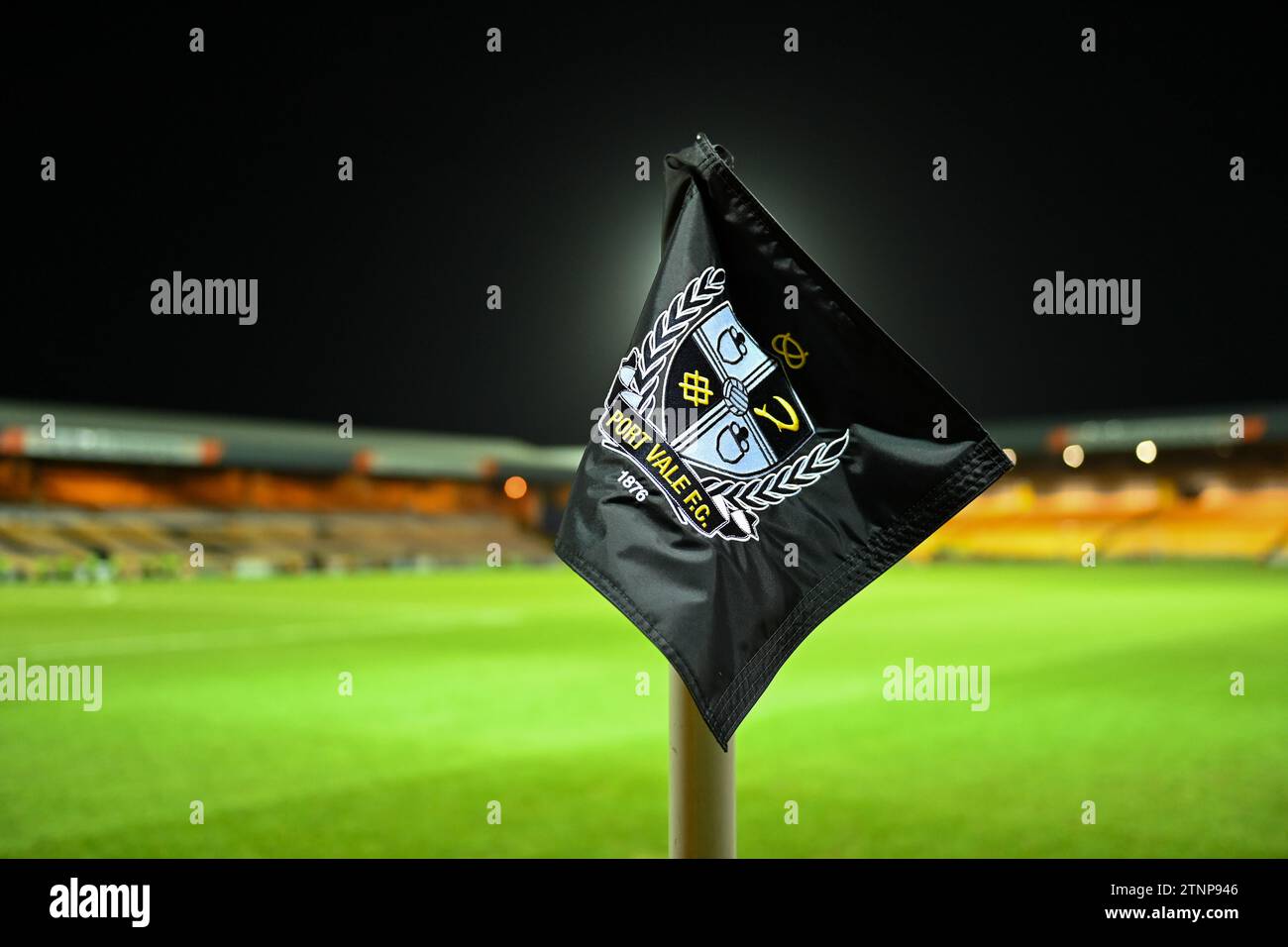 Burslem, Royaume-Uni, 19 décembre 2023. Un drapeau du coin de Port Vale représenté comme Vale Park attend les visiteurs de Middlesbrough lors du quart de finale de la coupe Carabao. Crédit : TeeGeePix/Alamy Live News Banque D'Images