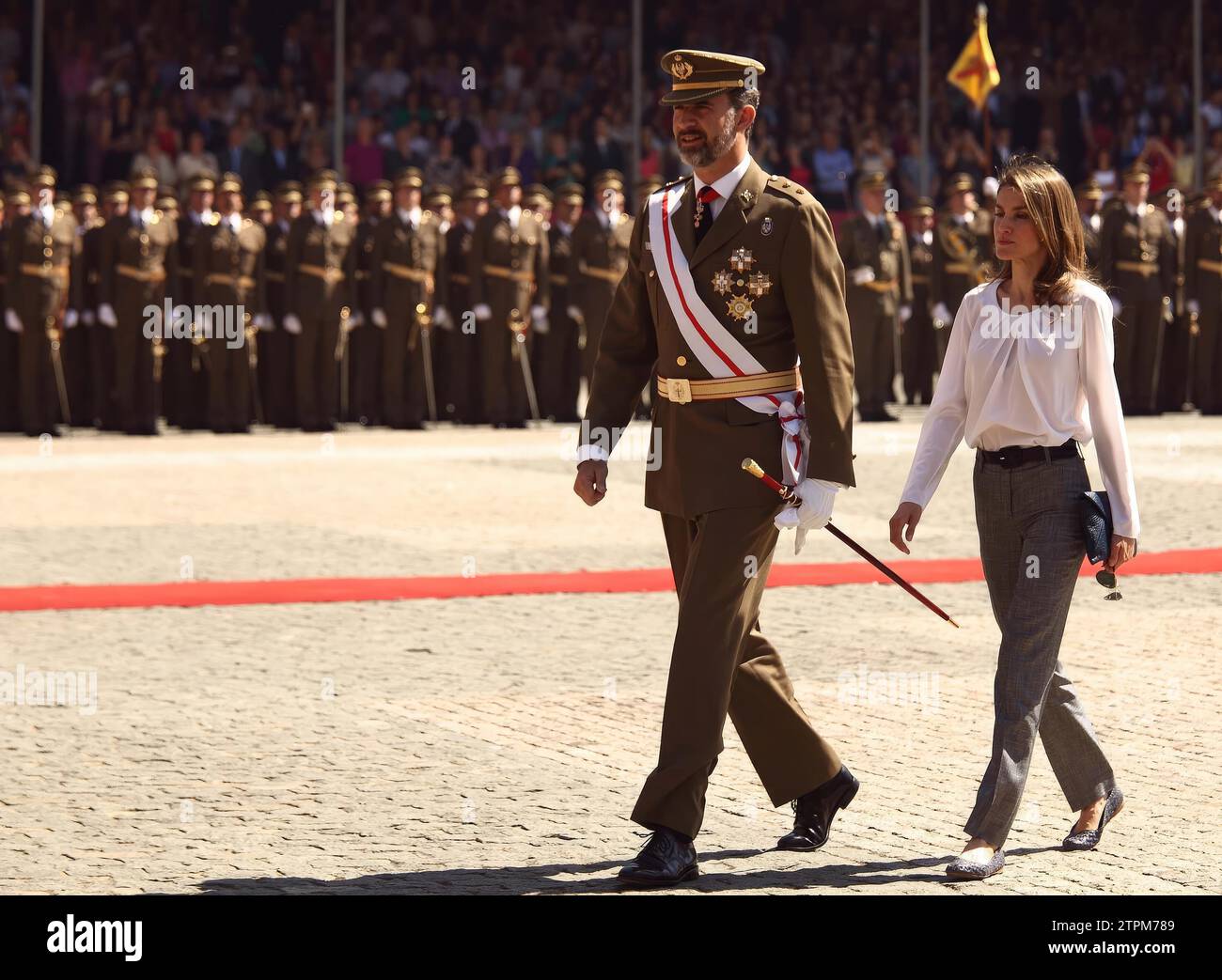 Saragosse 5 juillet 2013 Académie militaire générale leurs Altesses Royales les Princes des Asturies président à la remise des dépêches royales aux nouvelles promotions de l'Académie militaire générale de Saragosse. Photo Fabián Simón archdc. Crédit : Album / Archivo ABC / Fabián Simón Banque D'Images