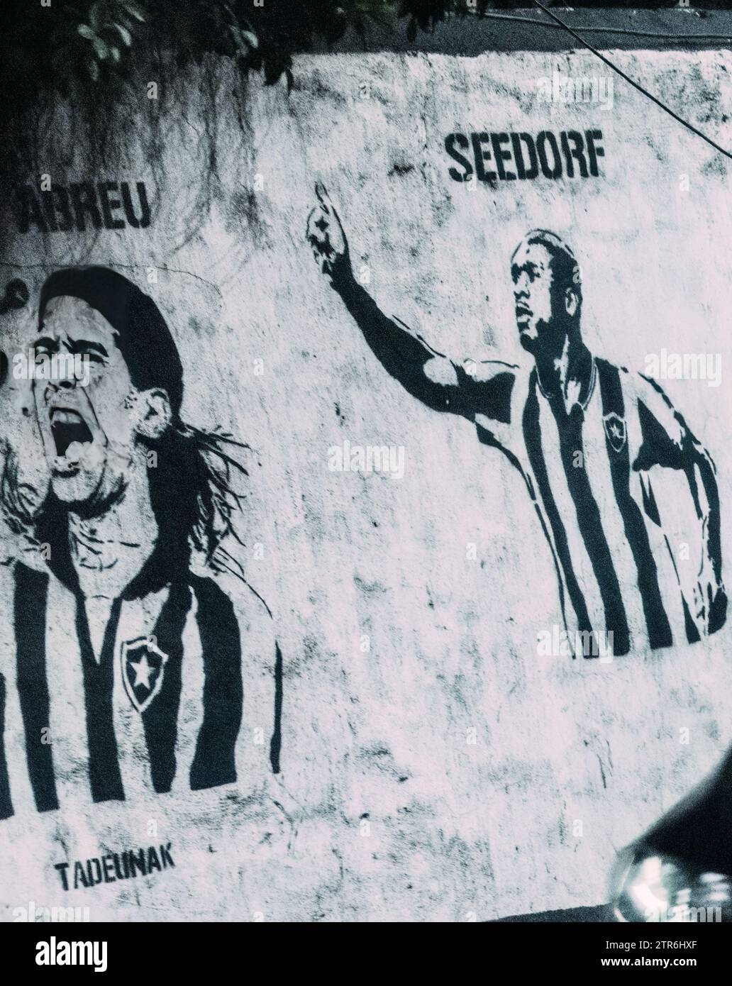 Murale à Botafogo, Rio de Janeiro, Brésil représentant de grands joueurs de Botafogo Banque D'Images