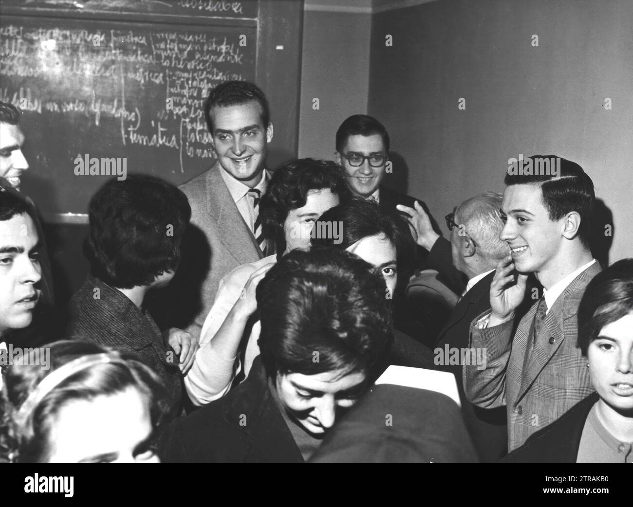 Madrid, 10/18/1960. Don Juan Carlos à la Faculté de droit de l'Université Complutense. Crédit : Album / Archivo ABC Banque D'Images