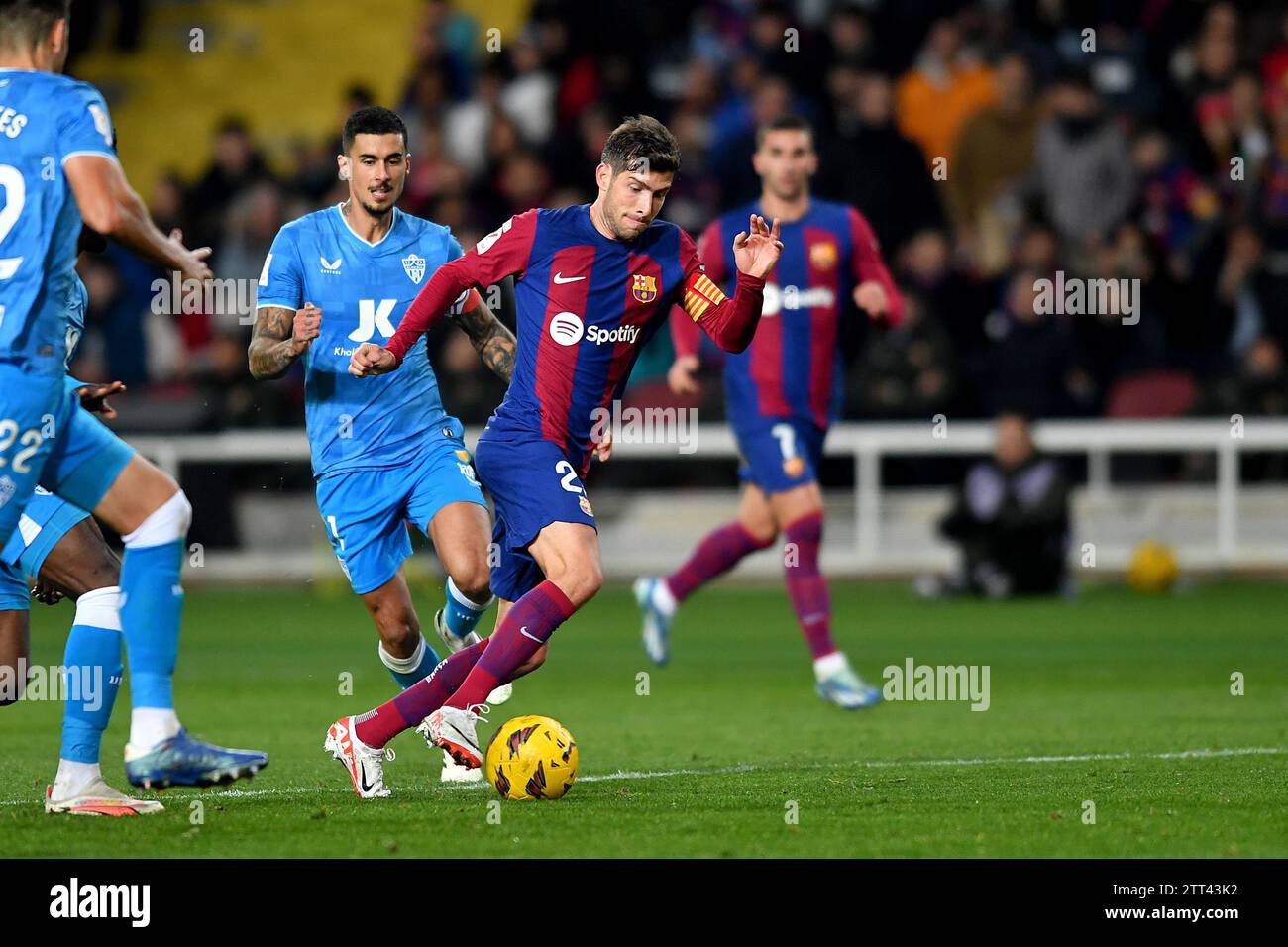 Barcelone, ESP. 20 décembre 2023. FC BARCELONA vs UD ALMERIA 20 décembre 2023 Sergi Roberto (20 ans) du FC Barcelone marque le troisième but de son équipe lors du match entre le FC Barcelone et UD Almeria correspondant à la dix-huit jours de la Liga EA Sports à l'Olimpic Stadium Lluis Companys de Montjuïc à Barcelone, Espagne. Crédit : Rosdemora/Alamy Live News Banque D'Images