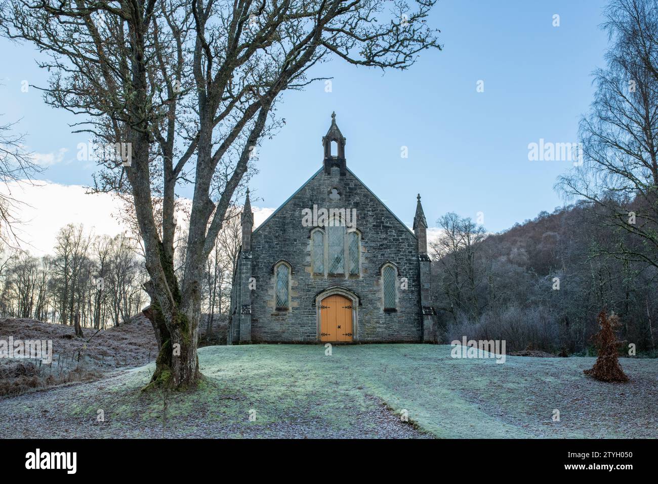 Église Fasnakyle dans le gel. Glen Affric, Highlands, Écosse Banque D'Images