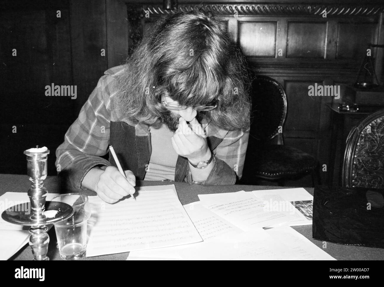 Concours d'orgue H'lem 1979 : Joost Langeveld, orgues et organistes, Haarlem, pays-Bas, 05-07-1979, Whizgle nouvelles du passé, adaptées à l'avenir. Explorez les récits historiques, l'image de l'agence néerlandaise avec une perspective moderne, comblant le fossé entre les événements d'hier et les perspectives de demain. Un voyage intemporel façonnant les histoires qui façonnent notre avenir. Banque D'Images