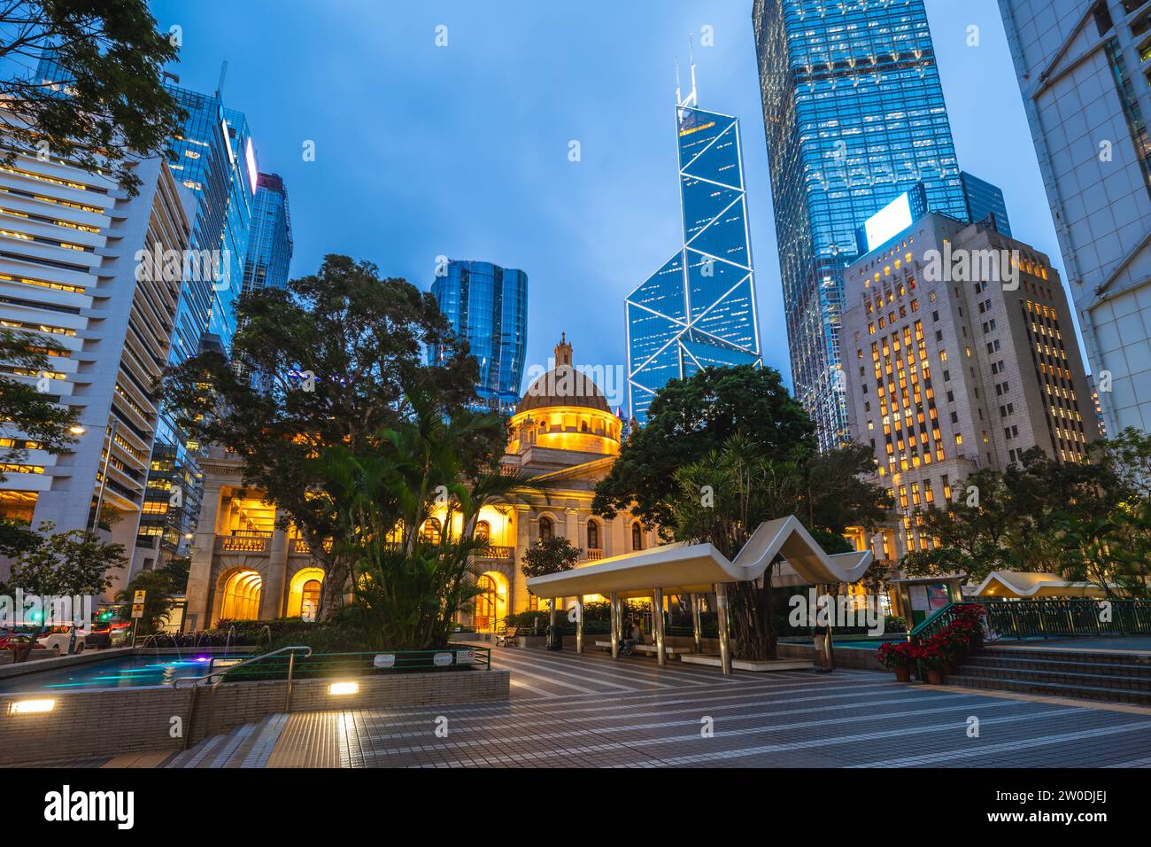 Paysage de la Statue Square, une place piétonne publique dans Central, Hong Kong, Chine. Banque D'Images
