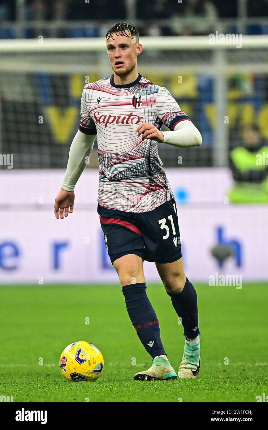 Milan, Italie, 20/12/2023, Sam Beukema de Bologne lors du match de football italien de la Coppa Italia FC Internazionale vs Bologne au stade San Siro de Milan, Italie le 21 décembre 2023 crédit : Piero Cruciatti/Alamy Live News Banque D'Images