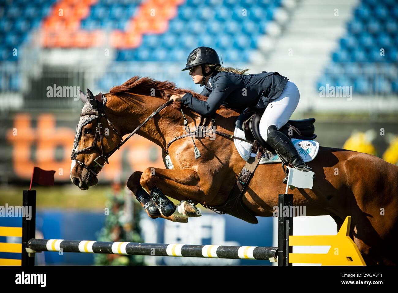 Jaydan Stettner, du Canada, participe au Canadian Premier Horse Show 2023 au Thunderbird Show Park à Langley, au Canada. Banque D'Images