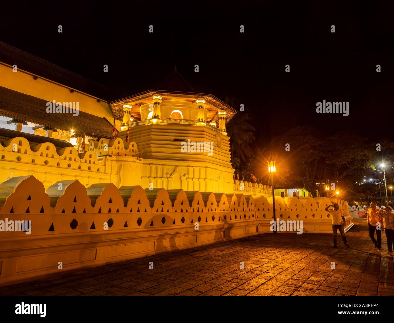 Temple de la dent la nuit, Sri Dalada Maligawa, Kandy, Sri Lanka Banque D'Images