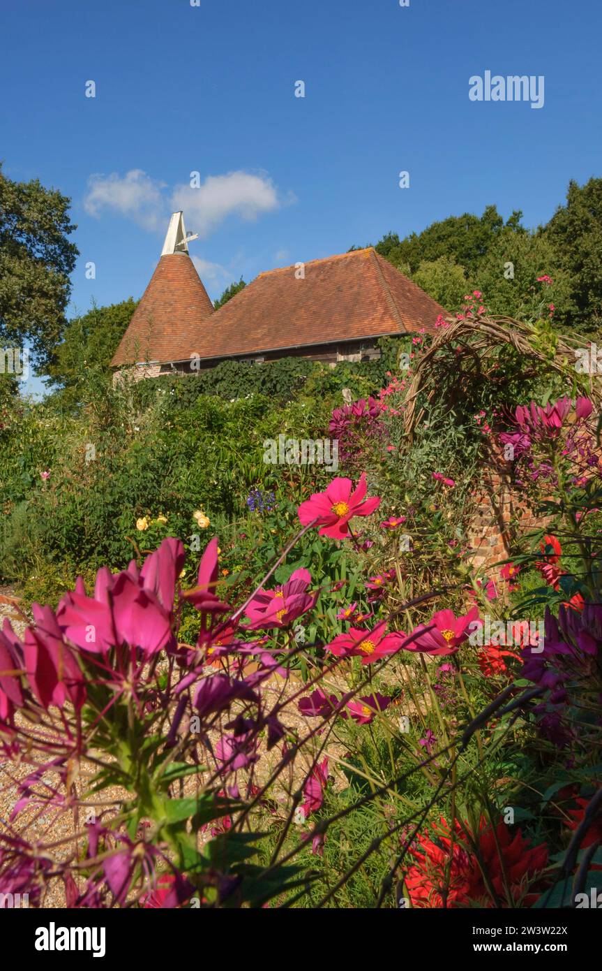 The Oast House, Sarah Raven Garden Perch Hill Robertsbridge Sussex Angleterre Banque D'Images