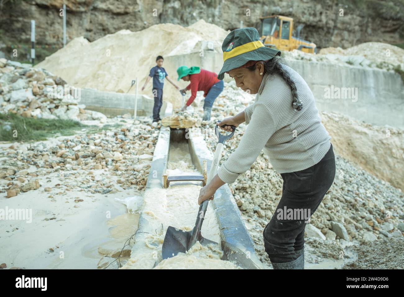 Femmes travaillant dans une mine de kaolin, Pachacayo, Pérou Banque D'Images