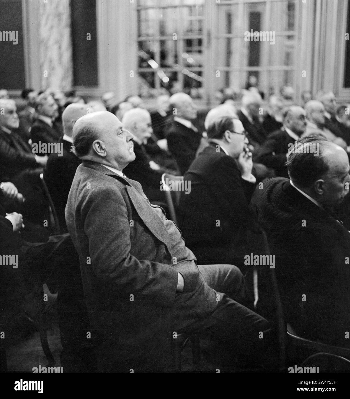 Les diplomates écoutent le discours du diplomate Štefan Osusky (non visible sur la photo) ca. 23 juin 1938 Banque D'Images