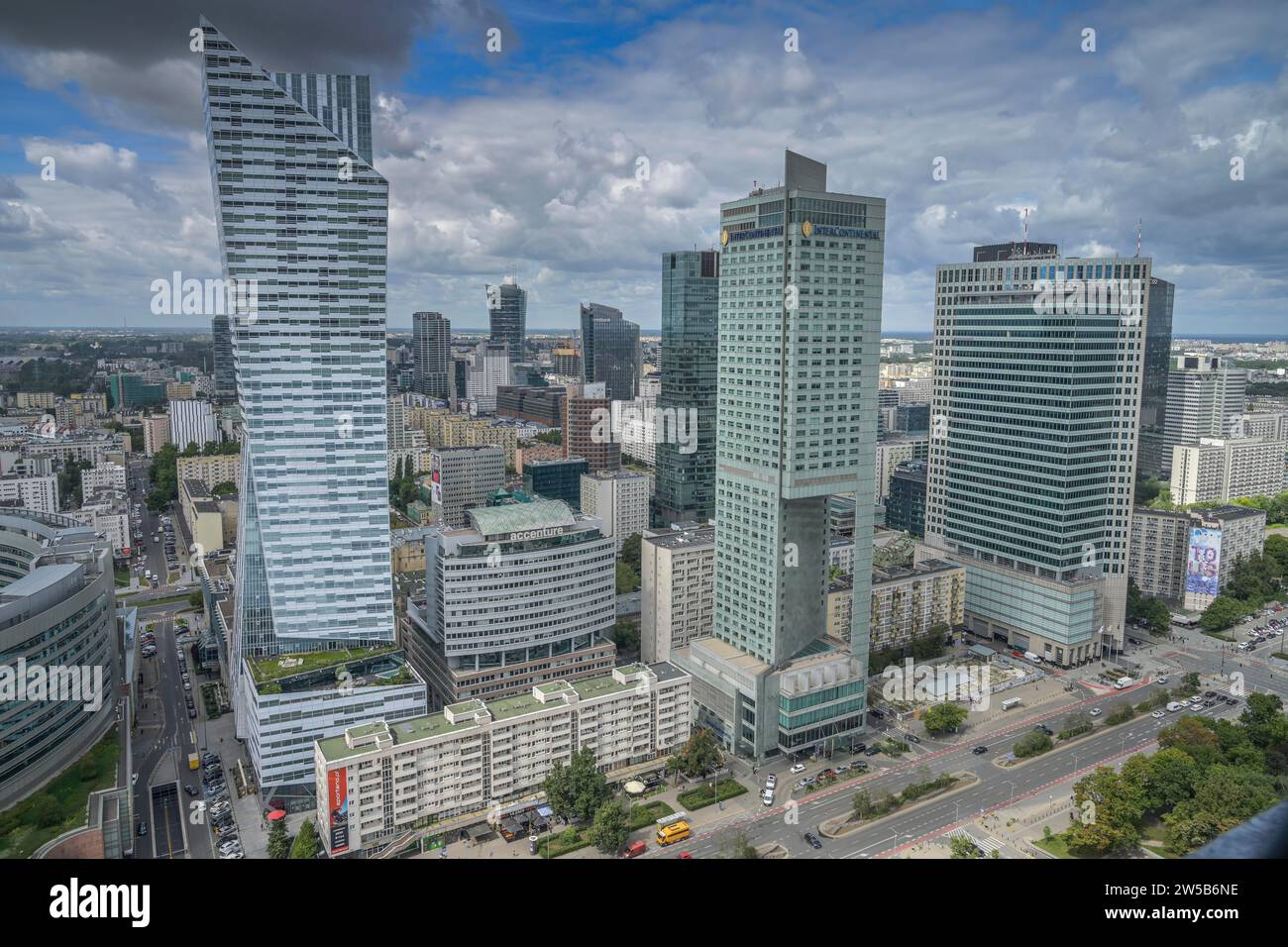 Immeubles de grande hauteur sur Emilii Plater, quartier moderne des affaires, Varsovie, Voïvodie de Mazovie, Pologne Banque D'Images