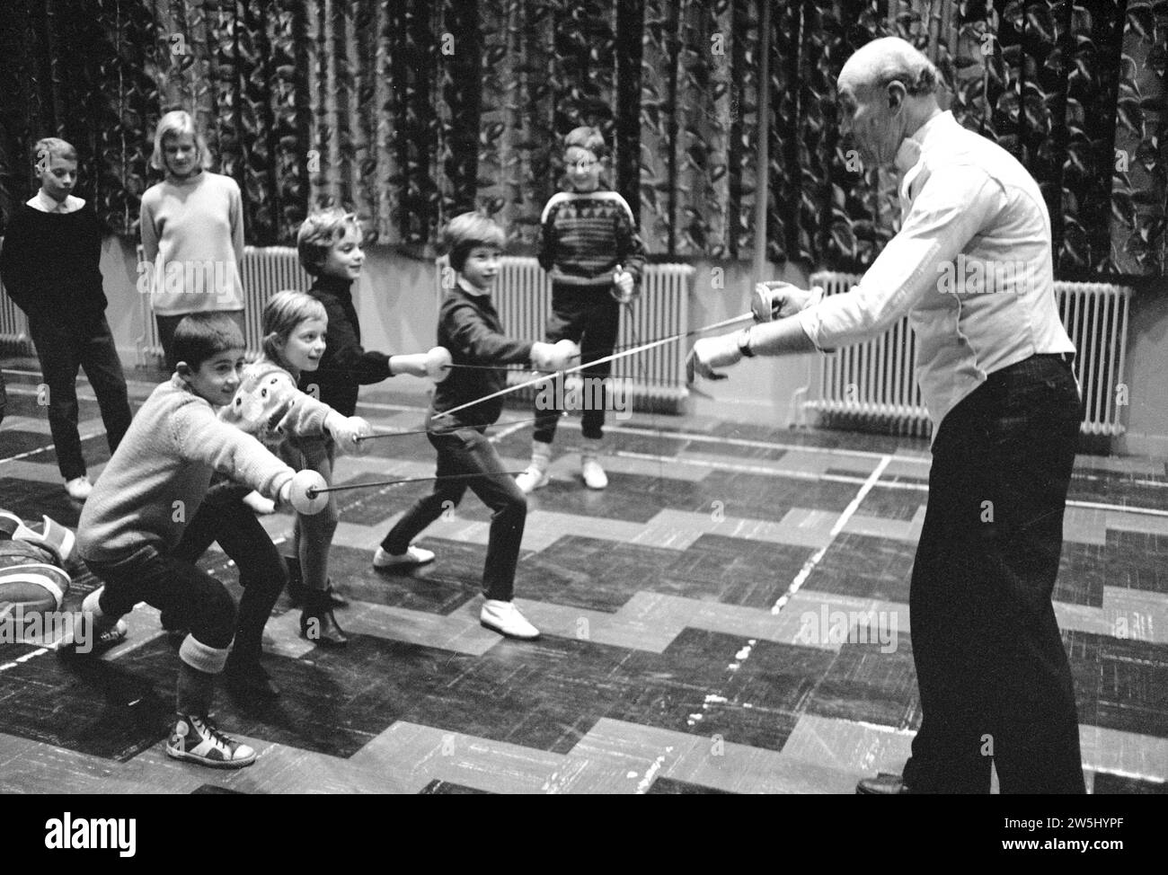 École d'escrime 'Tocato' à Zandvoort, élèves de l'école d'escrime ca. 8 janvier 1963 Banque D'Images