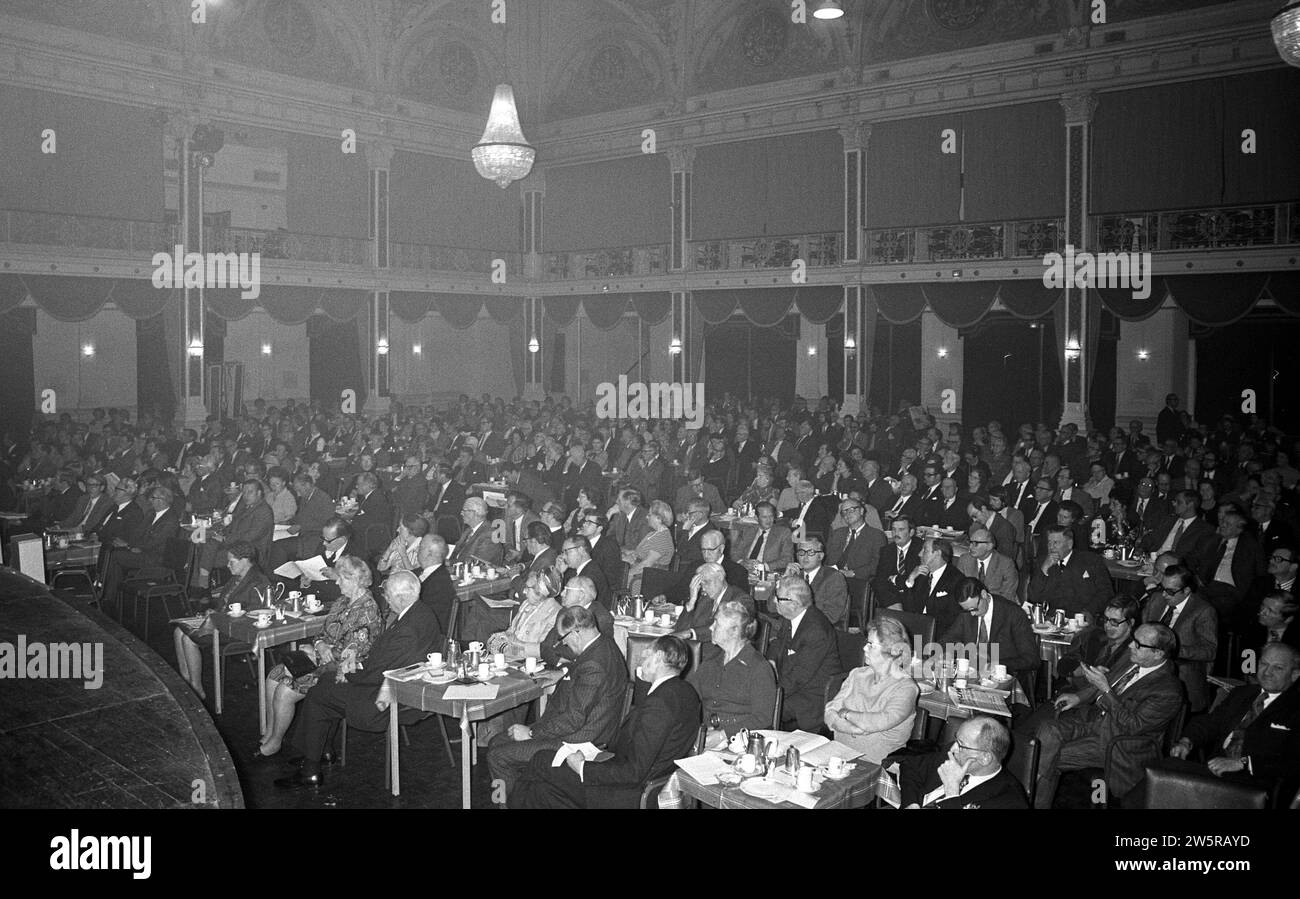 Assemblée annuelle des actionnaires d'EMS à Kurhaus ca. 28 décembre 1972 Banque D'Images