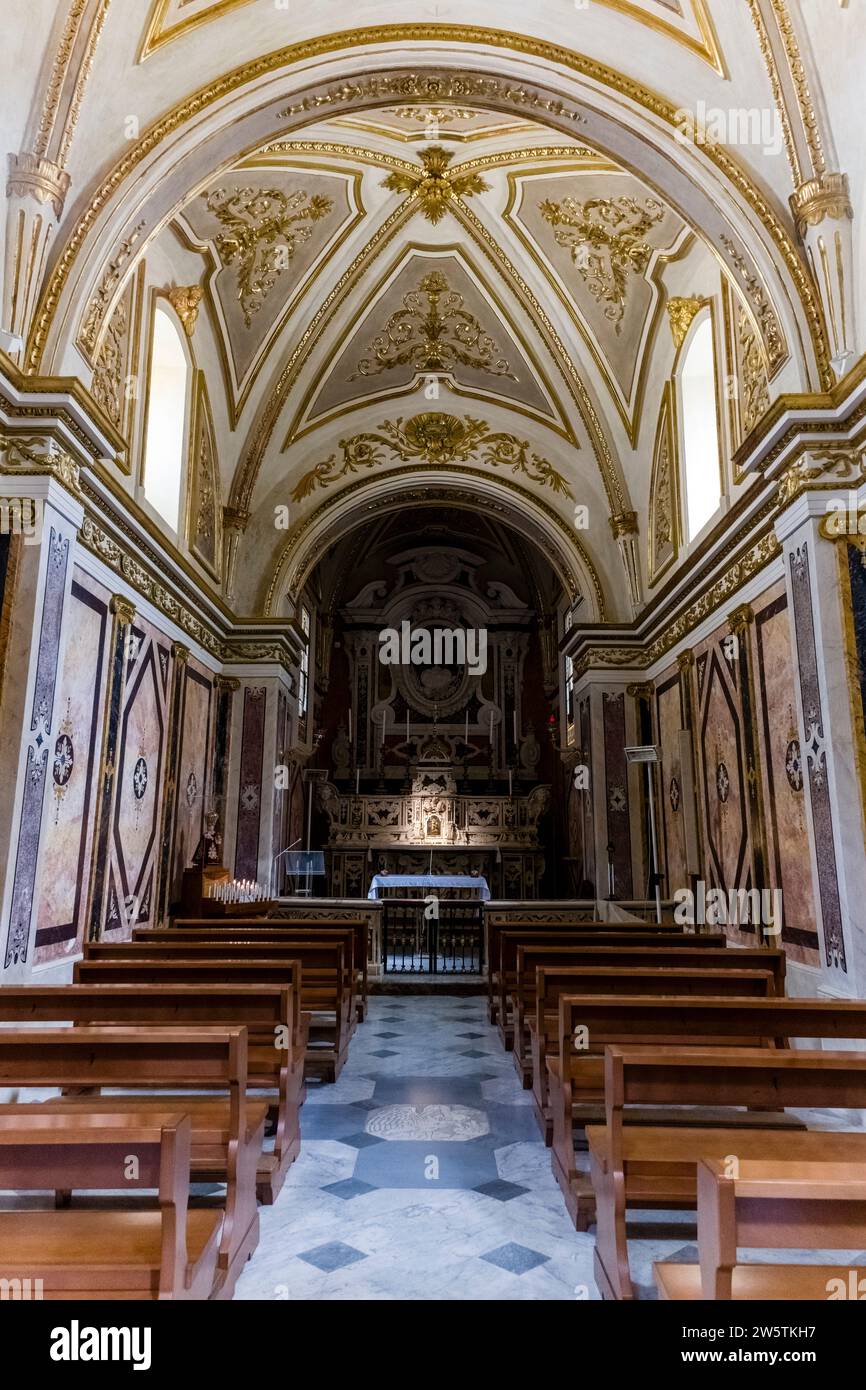 Chapelle du Sacrement à l'intérieur de la cathédrale de Matera, l'église principale des Sassi di Matera, le quartier historique de la grotte de la ville antique. Banque D'Images