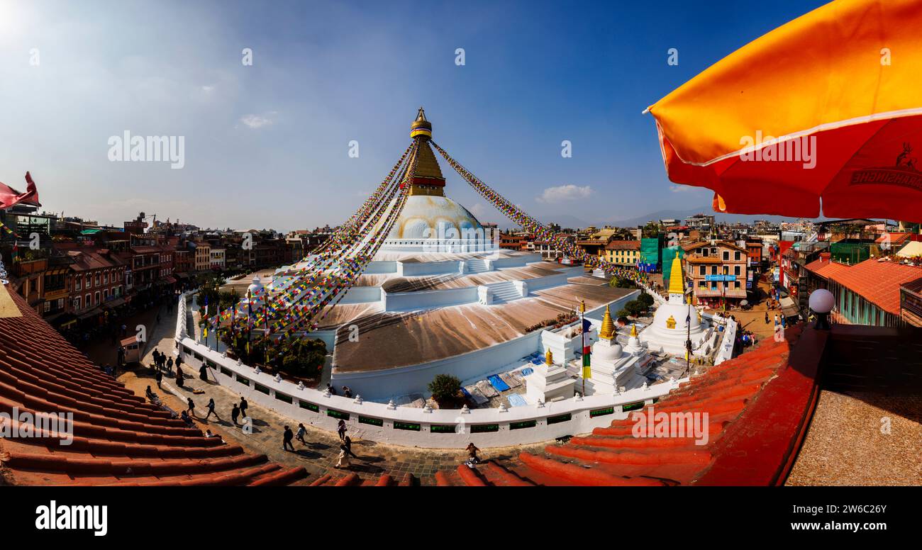 L'emblématique Boudhanath Stupa (Boudha Stupa), site du patrimoine mondial de l'UNESCO et attraction touristique de premier plan à Katmandou, capitale du Népal Banque D'Images