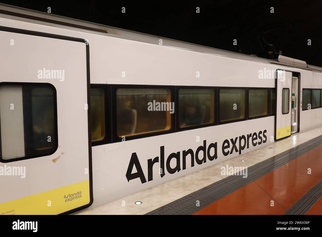 Arlanda Express la liaison ferroviaire entre la gare centrale de Stockholm et l'aéroport de Stockholm Arlana, en Suède Banque D'Images