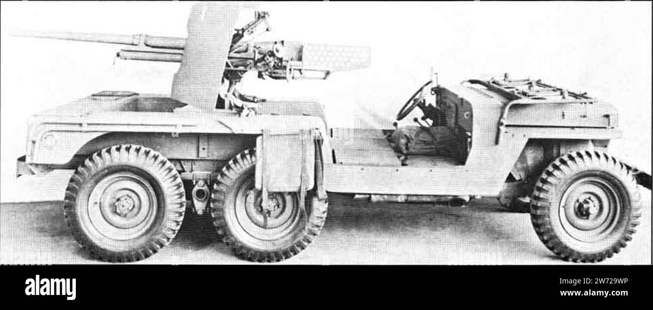 Willys 6x6 Super-Jeep, 37mm T14 Gun Motor Carriage 2, vue de droite. Banque D'Images