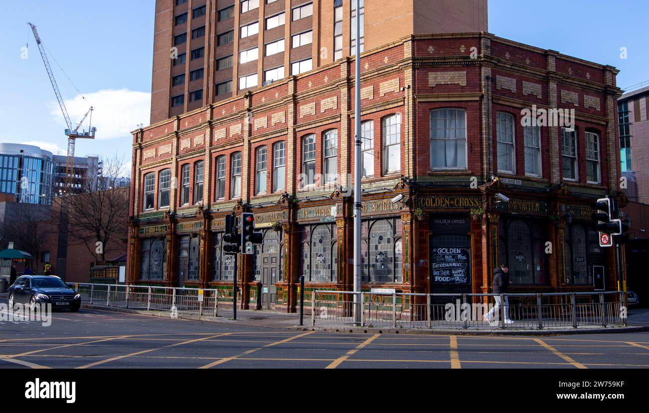 La Golden Cross maison publique Bute Street Cardiff novembre 2021 Banque D'Images