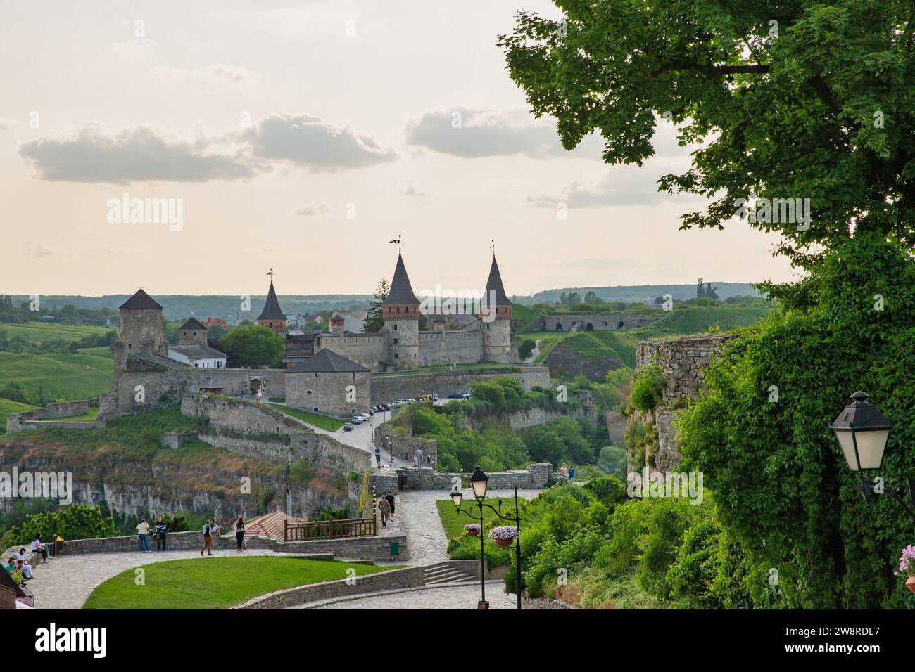 Kamianets-Podilsky, Ukraine - 28 mai 2023 : visite du château dans la partie historique de Kamianets-Podilskyi. C'est un ancien castl ruthénien-lituanien Banque D'Images