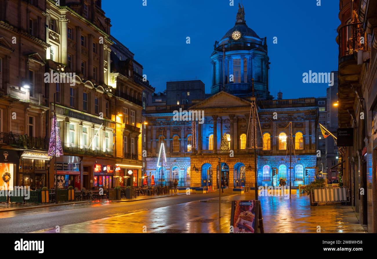 Hôtel de ville de Liverpool, photographié en décembre 2023. Reconstruit en 1802. Il est à la jonction de Castle St et Water St, mais son adresse est High Street. Banque D'Images