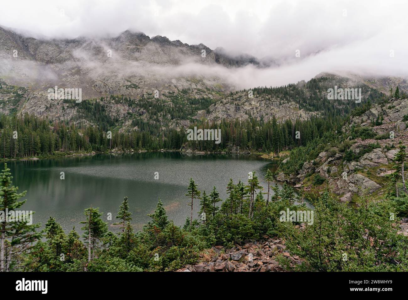 Harvey Lake vue d'en haut dans la nature sauvage de Holy Cross, Colorado Banque D'Images